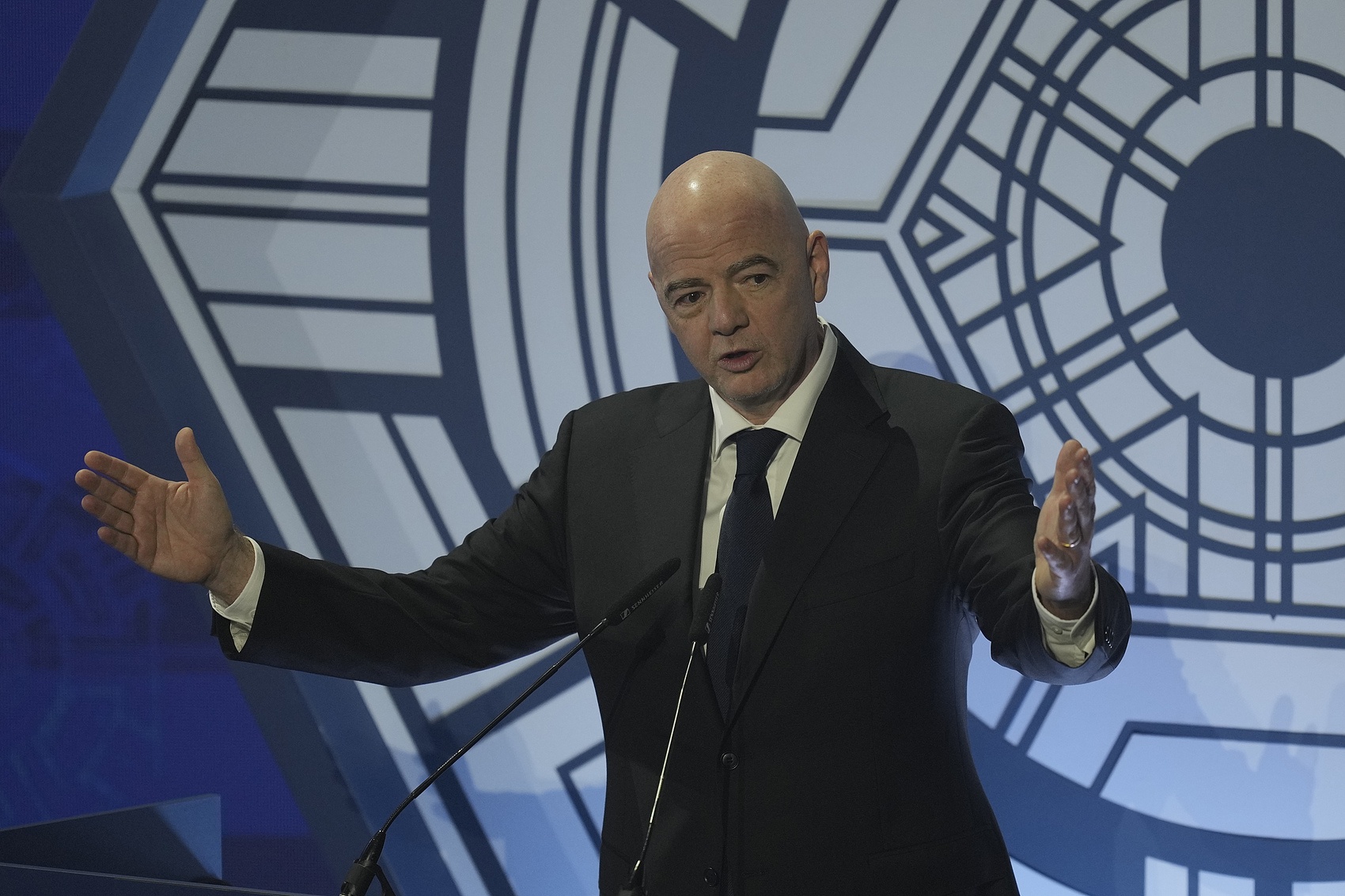 引众怒！FIFA众多员工不满因凡蒂诺：他让我们蒙羞，简直奇耻大辱