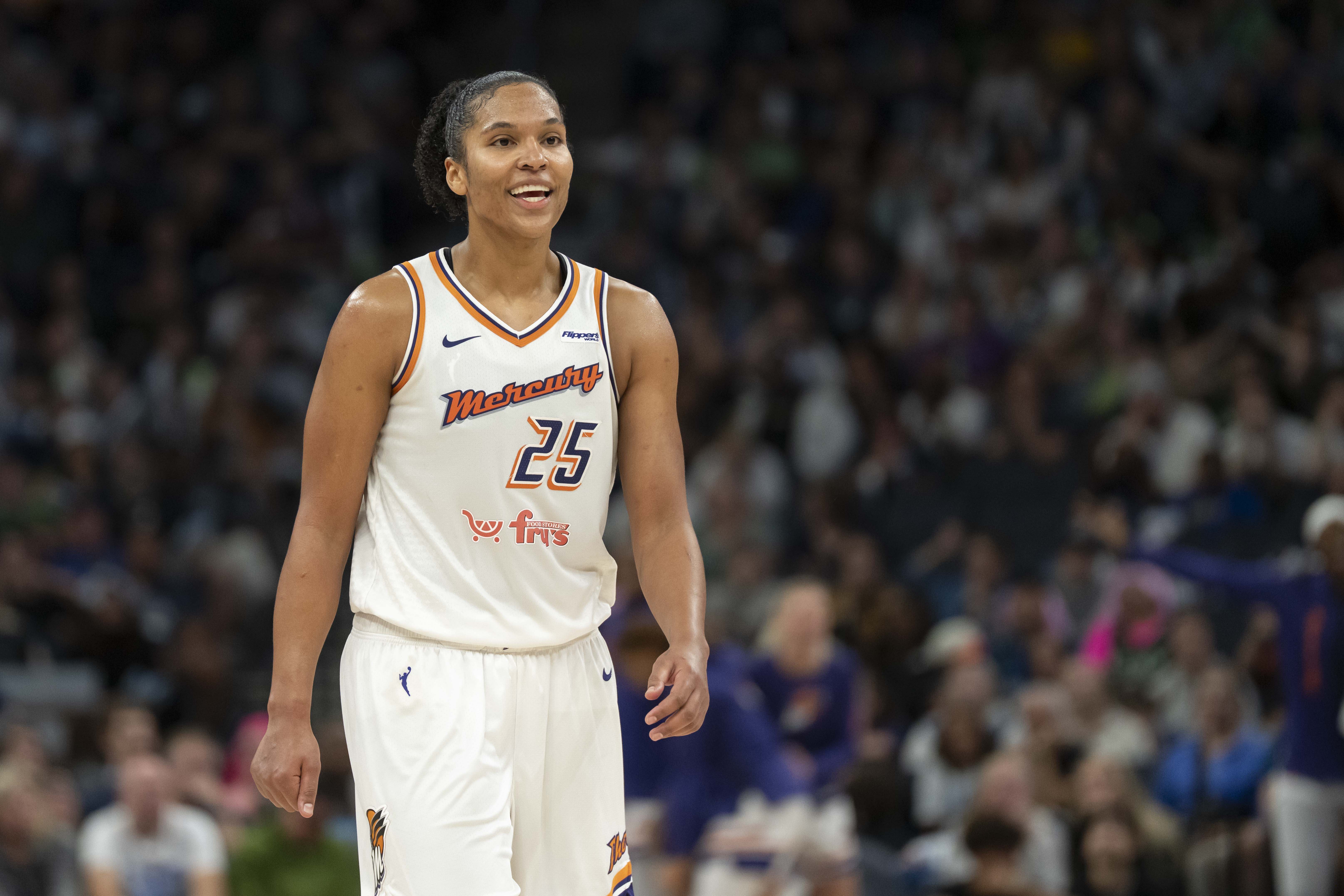 WNBA历史三双榜：艾莉莎·托马斯21次断档第1 克拉克&约内斯库第3