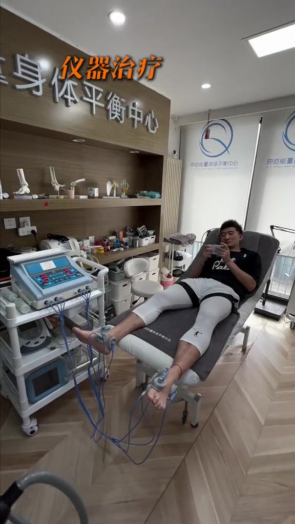 尽显肌肉线条！孙铭徽晒个人训练视频：一百个计划继续