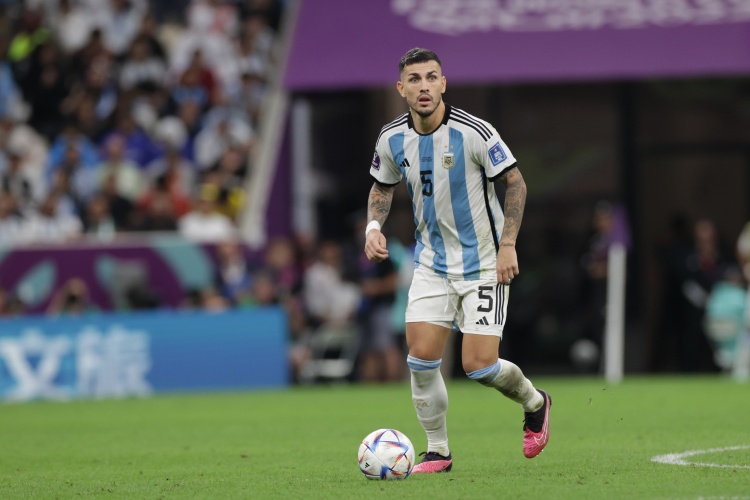 能否上树？ESPN记者爆料：米兰正式报价博卡青年中场帕雷德斯